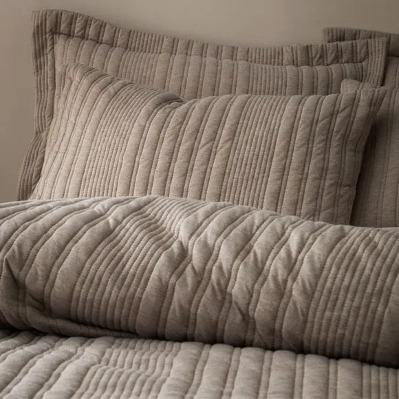 Pineapple Elephant Tamba Jersey Stripe Duvet Cover and Pillowcase Set 3