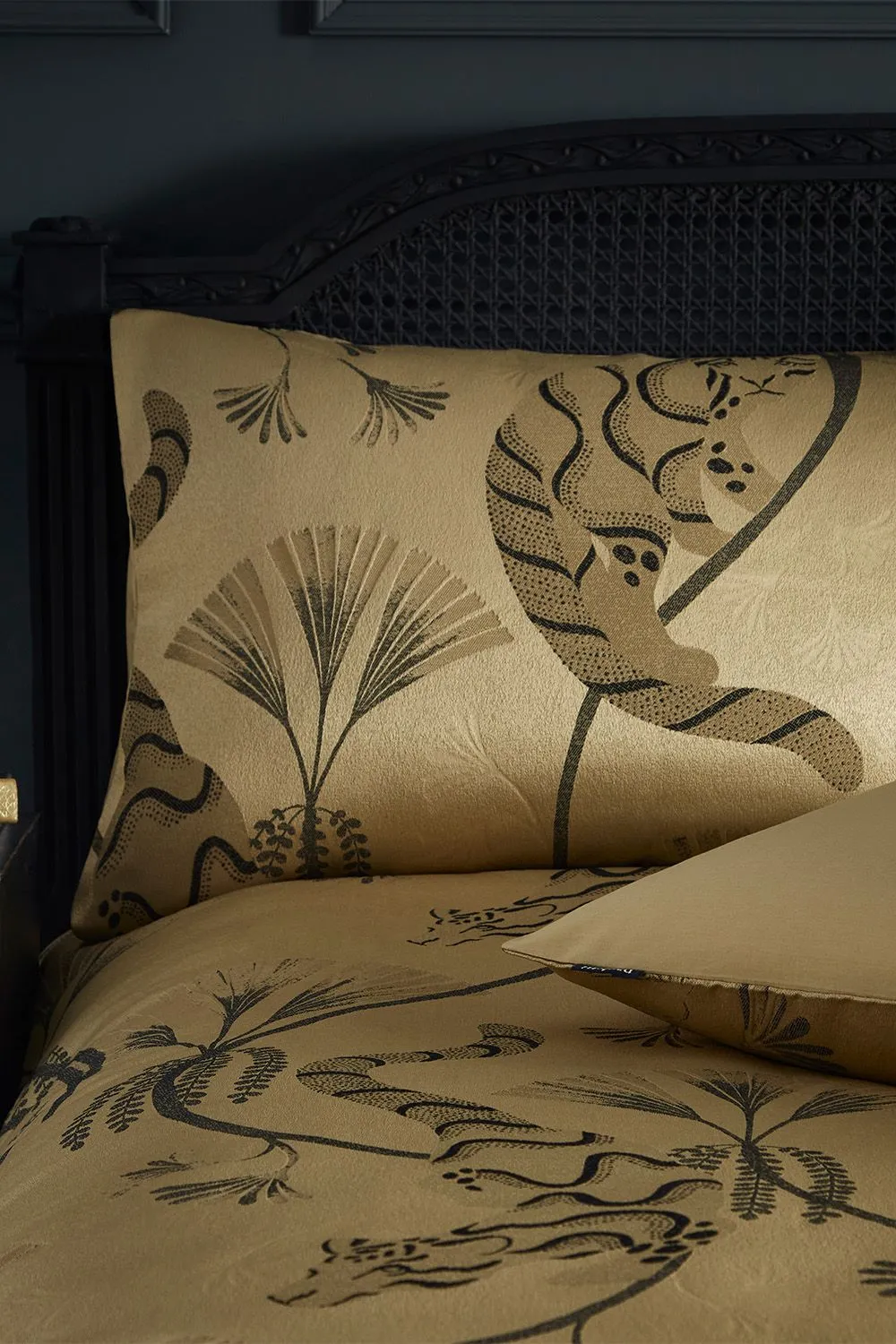 Paoletti Moondusk Exotic Animal Jacquard Duvet Cover Set in Gold 3