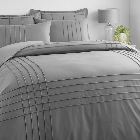 Jessa Pintuck Duvet Cover & Pillowcase Set 2