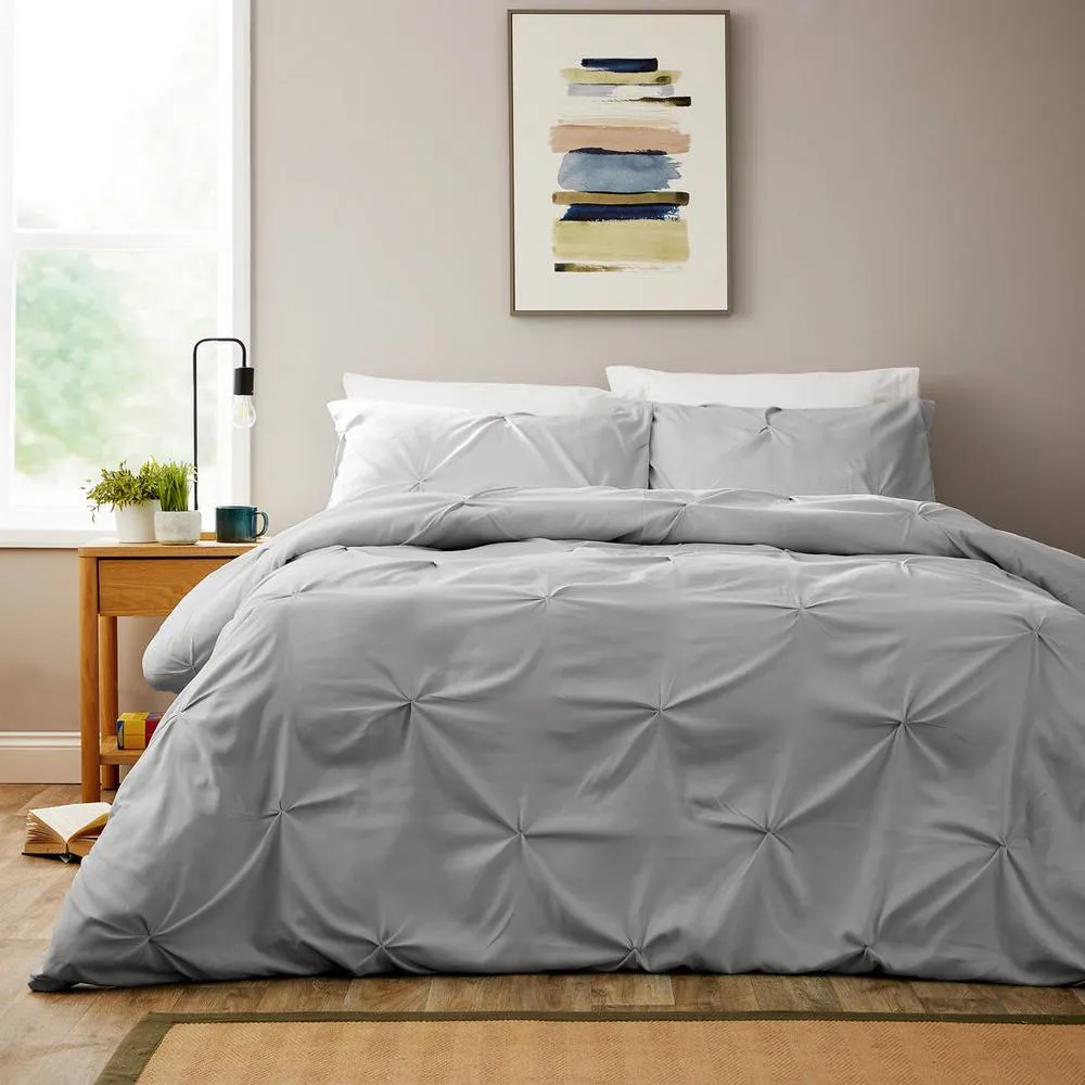New Edge Blinds NewEdgeBlinds Pintuck Duvet Set in Grey - King, Grey