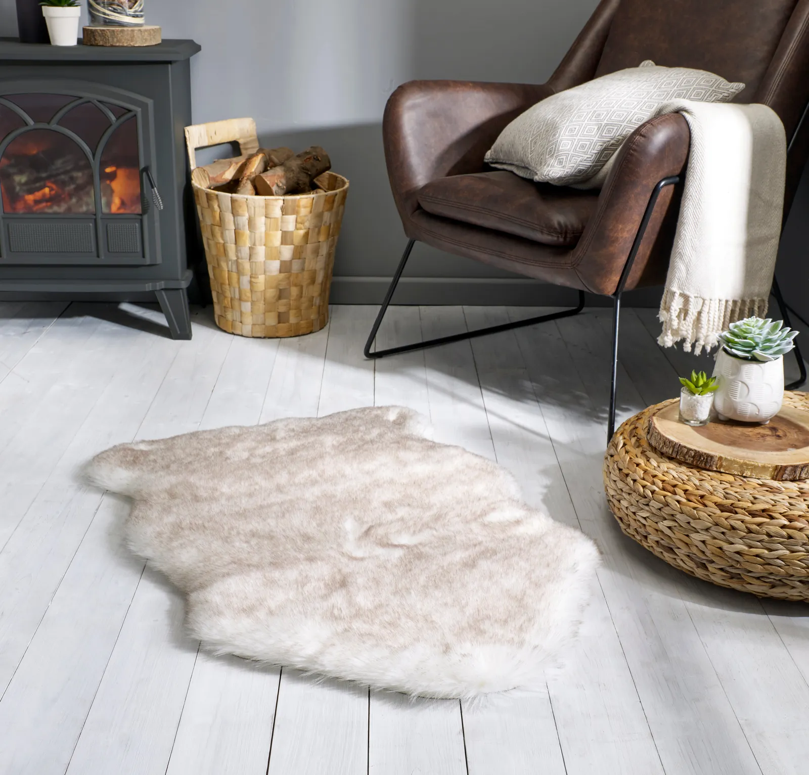 Copenhagen Single Pelt Faux Fur Rug Copenhagen Cream