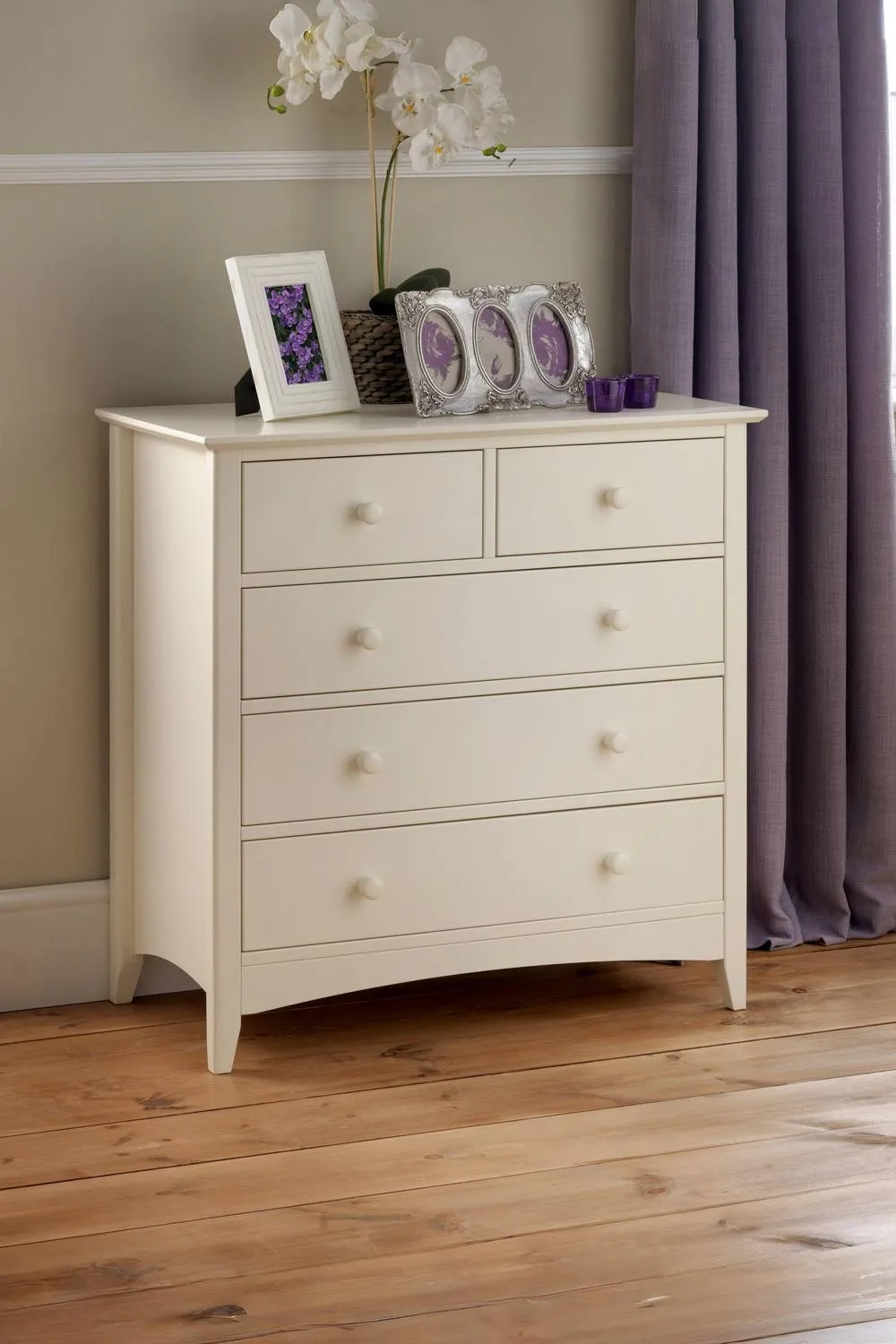 Julian Bowen Cameo 5 Drawer Chest (3+2) in Warm White