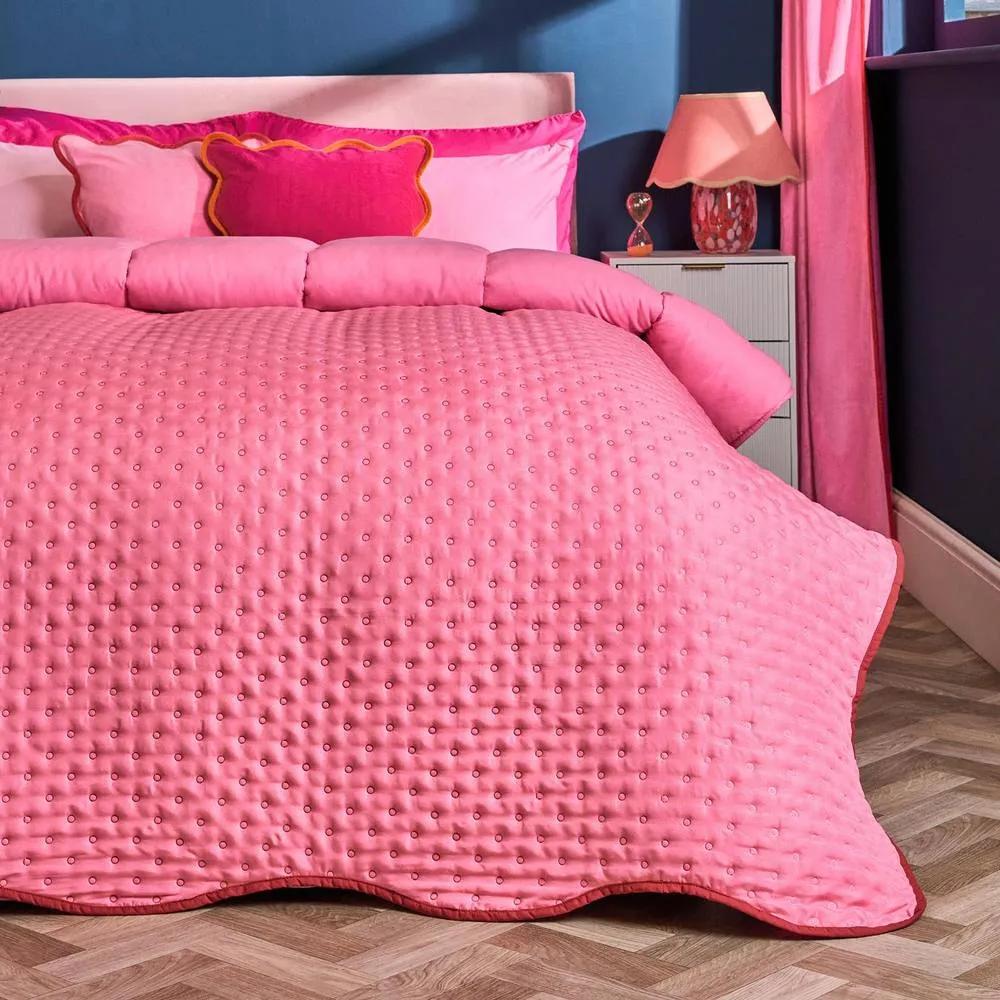 OHS Scallop Edge Quilted Throw Lightweight Blanket Bedspread in Bright Pink