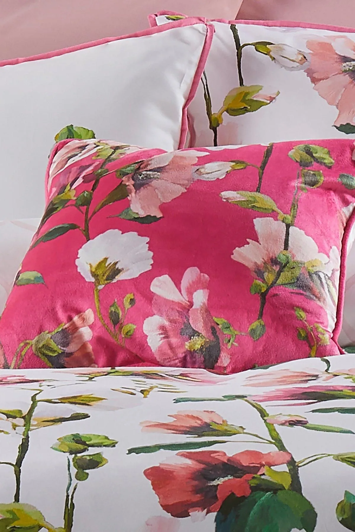 Soiree 'Layla' Velvet Filled Cushion in Pink