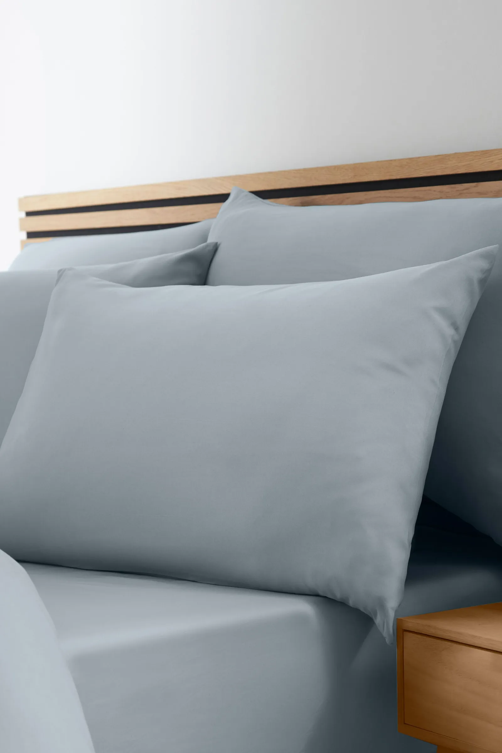 Catherine Lansfield So Soft Non Iron Duvet Cover Set in Mid Grey 2