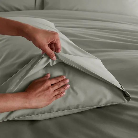100% Egyptian Cotton 220 Thread Count Standard Pillowcase Pair 4