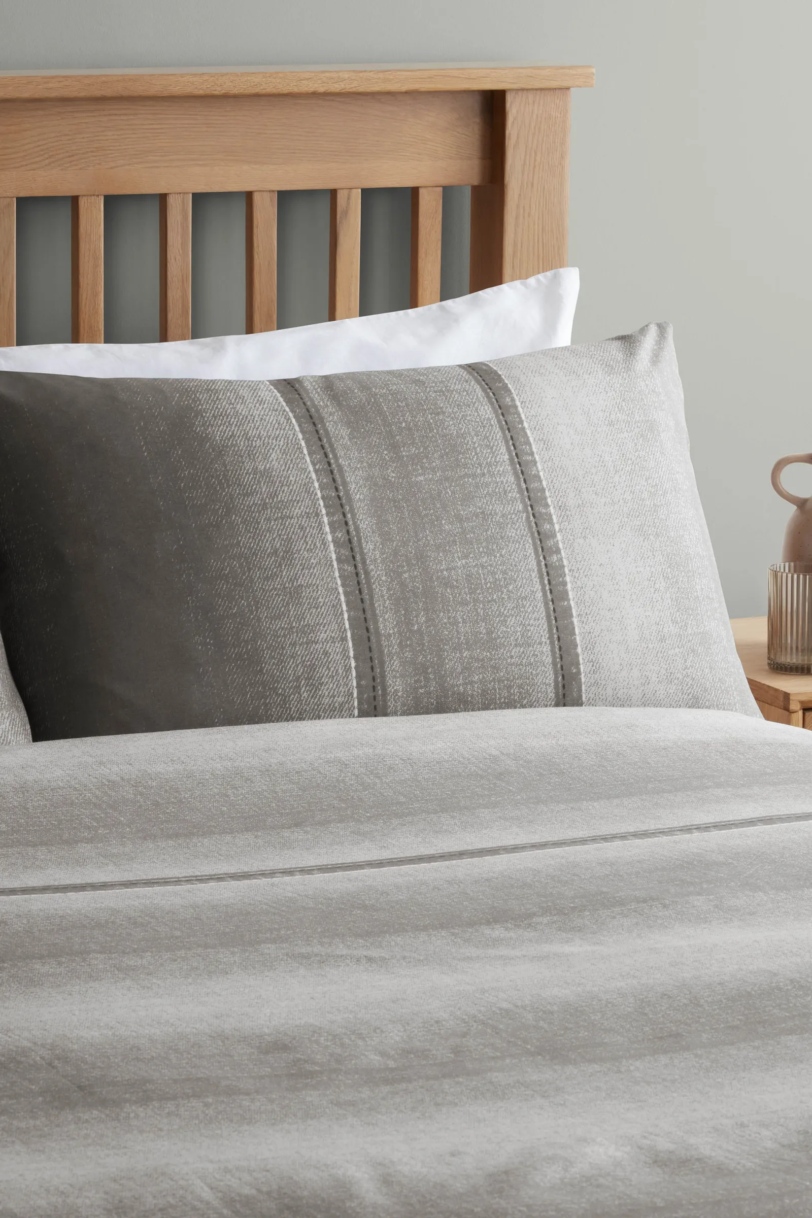 Catherine Lansfield 'Denim' Duvet Set in Grey 2