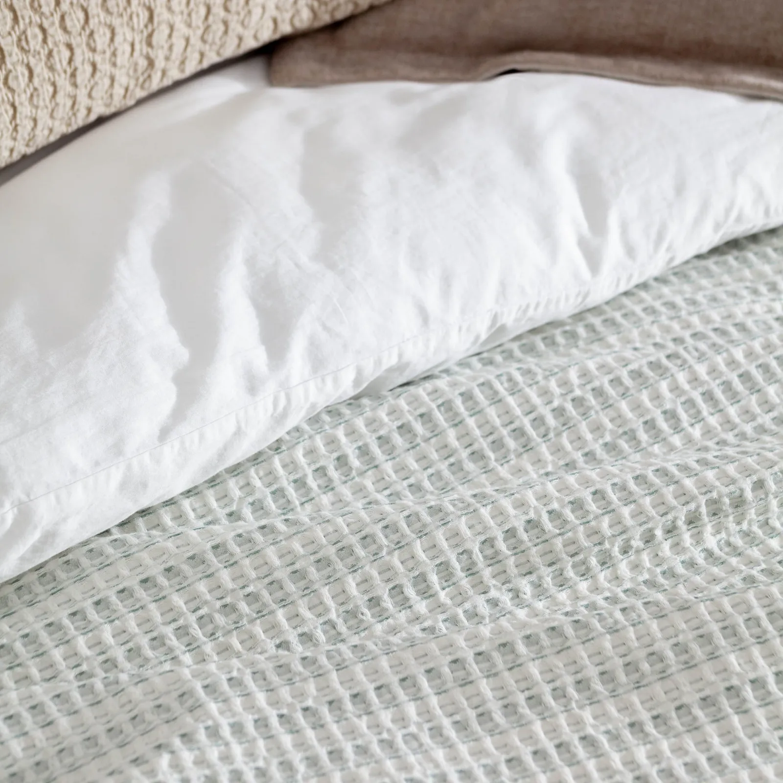 Yard Waffle 100% Cotton Textured Bedspread in Light Green 4