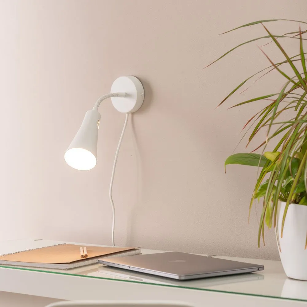 ValueLights Plug In White Flexible Gooseneck Wall Light