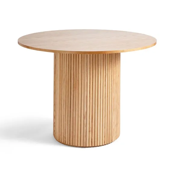 Amari 4 Seater Round Dining Table, Oak 5