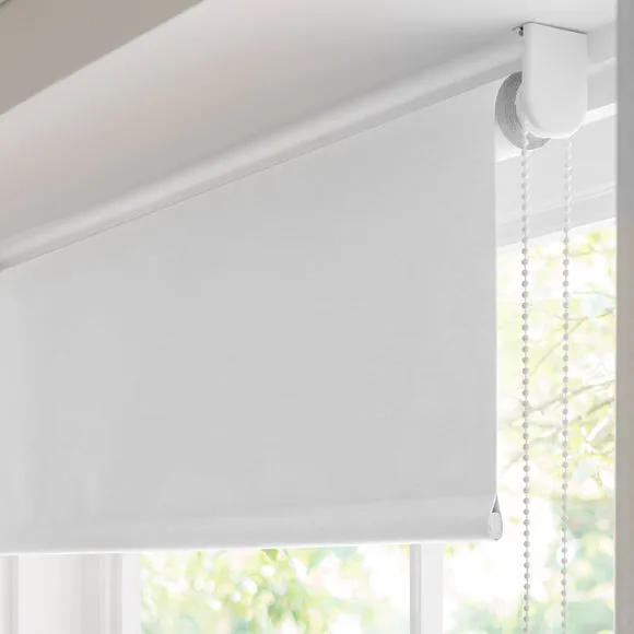 Luna Blackout Roller Blind 4