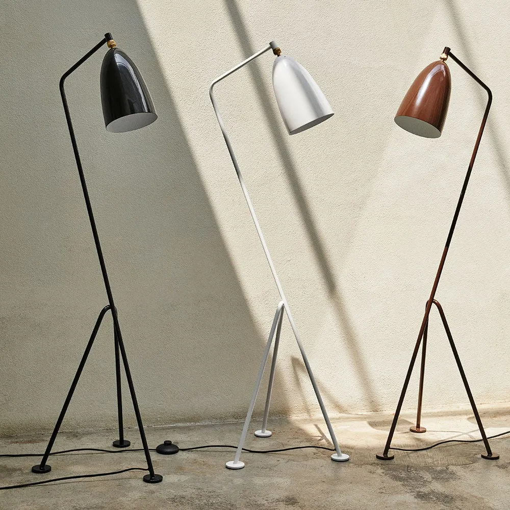 Gubi Gräshoppa Floor Lamp Glossy Alabaster White 4