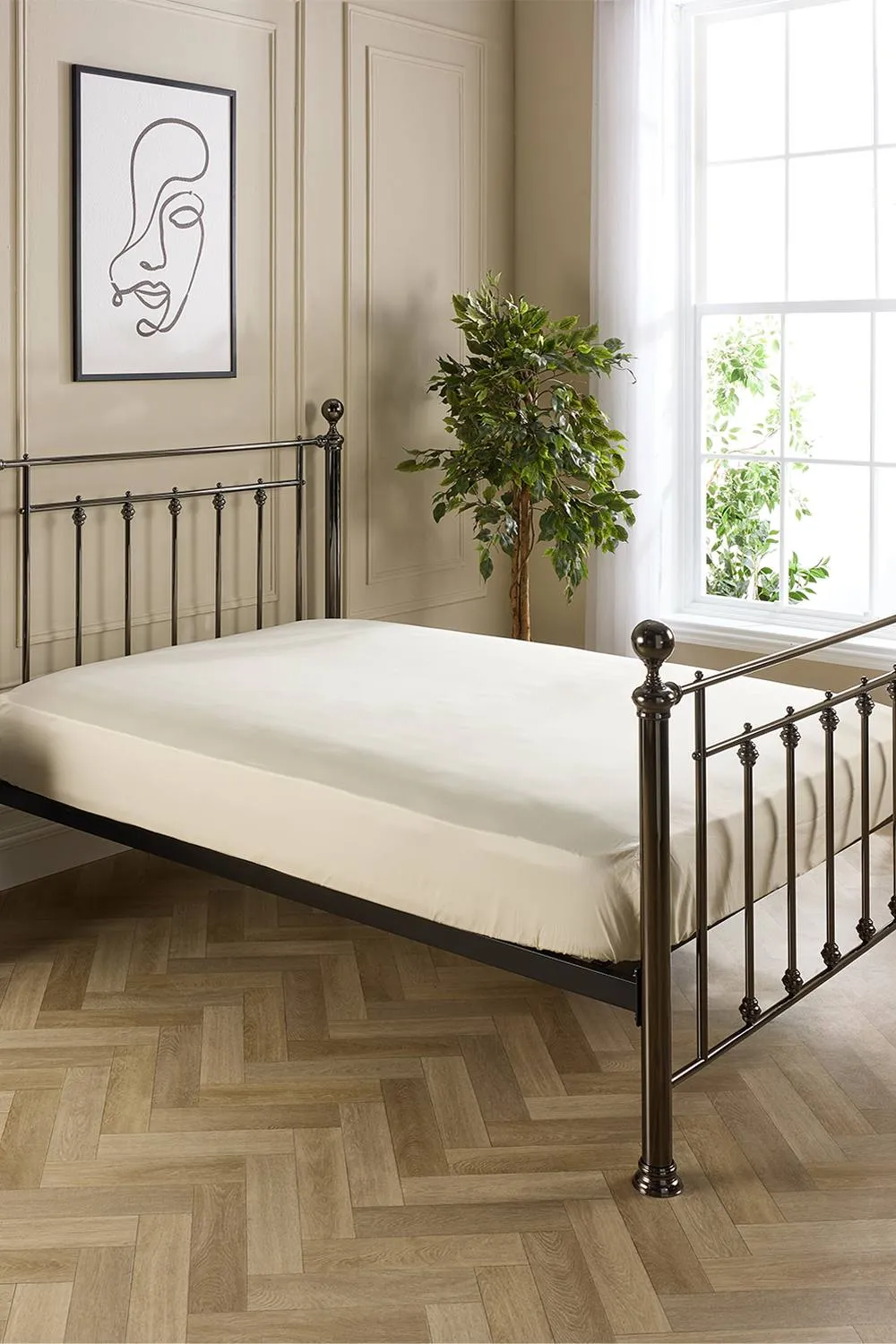 Hotel Pure Luxury 5 Star Fitted Sheet in Cream