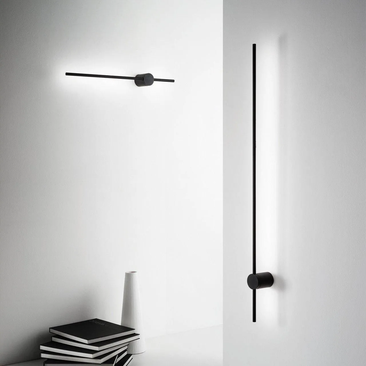Netlighting Essence Tall Integrated Led Wall Lamp Black 124cm 3000K 2