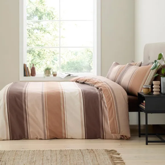 Betley Duvet Cover and Pillowcase Set 1