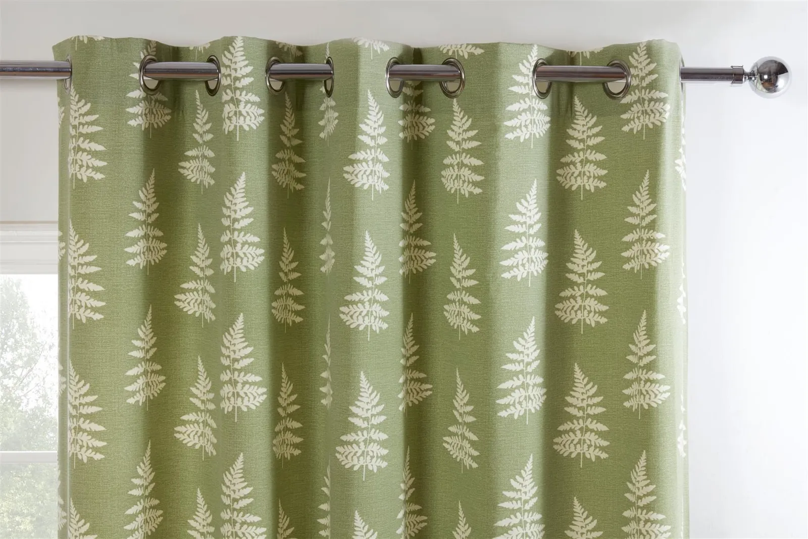 Sundour Esher Fern Leaf Eyelet Curtains in Green 2