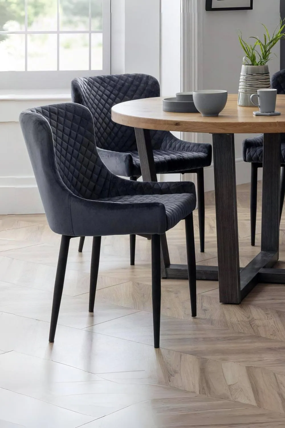 Julian Bowen Luxe Diamond Quilted Upholstered Dining Chair (Set of 2) in Grey 1