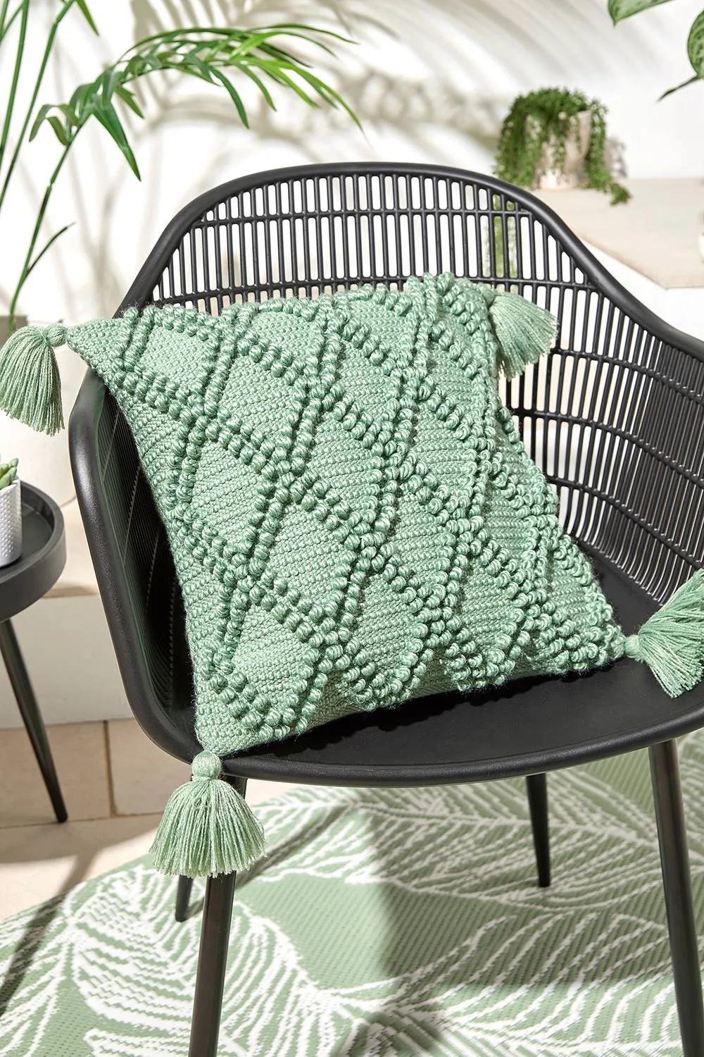 Drift Home 'Alda' Outdoor Durable Garden Filled Bench Cushion in Green