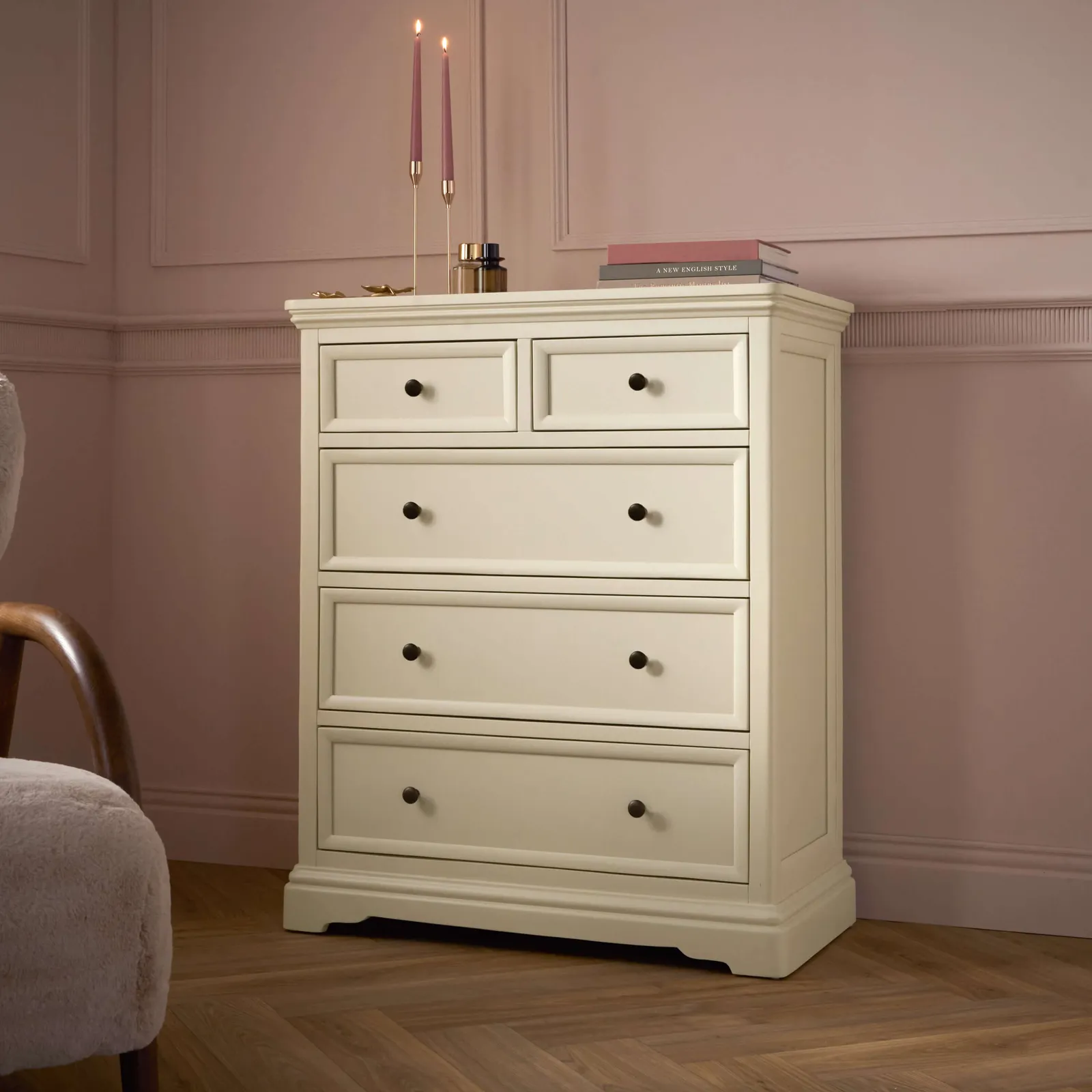 Bordeaux 5 Drawer Chest, Ivory