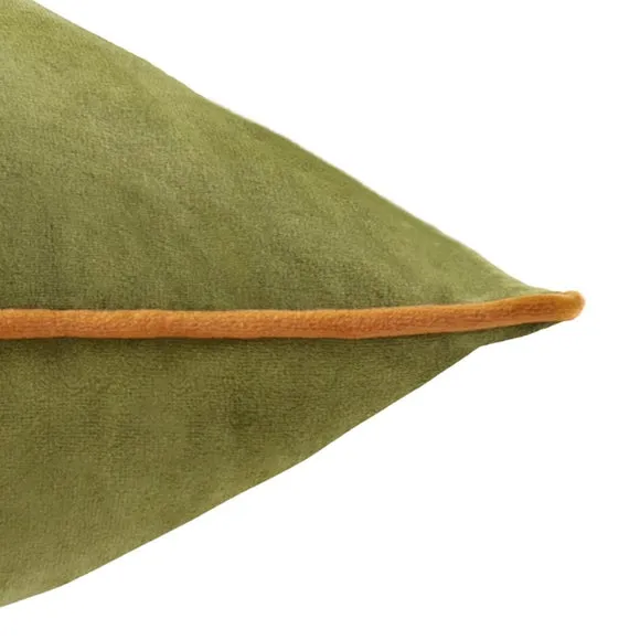 Furn. Square Cushion 4