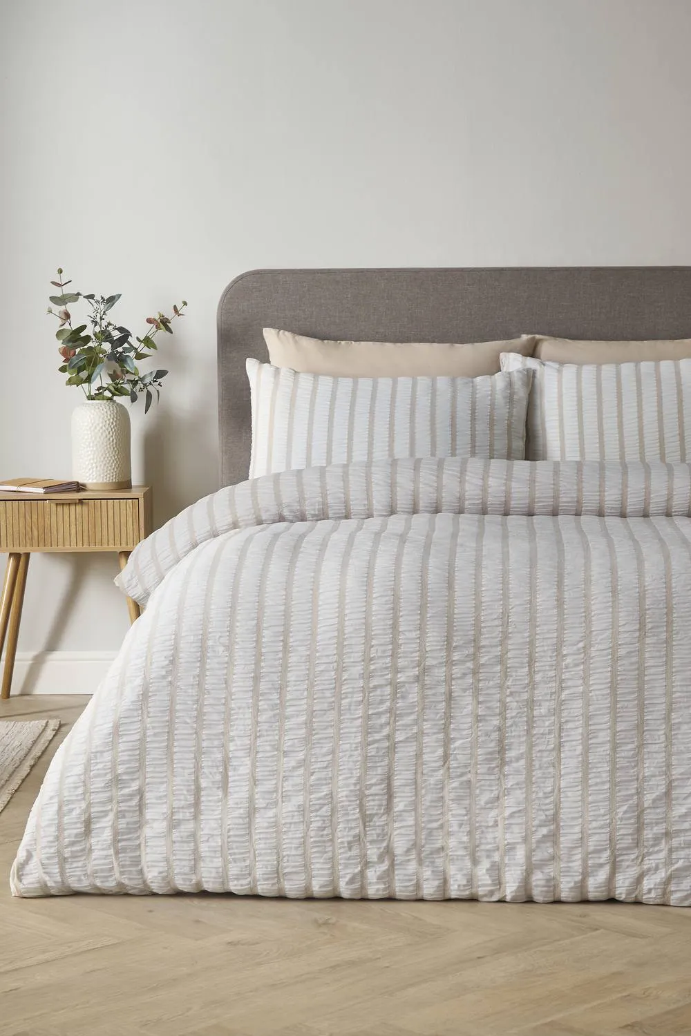 Catherine Lansfield 'So Soft Seersucker Stripe' Duvet Cover Set in Natural 1