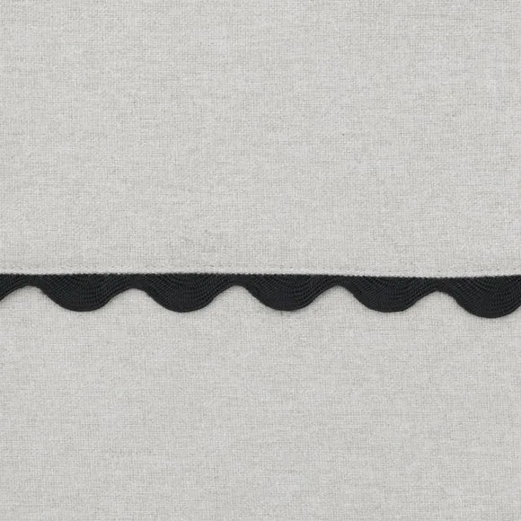 Luna Wave Blackout Roman Blind 2