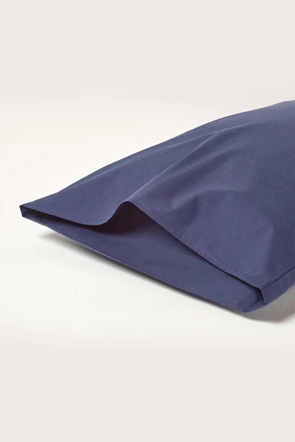 Homescapes Egyptian Cotton Housewife Pillowcase 200 TC, King Size in Navy 3