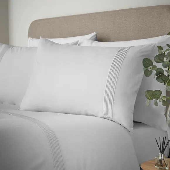 Catherine Lansfield Pintuck Easy Iron Polycotton Percale Duvet Cover & Pillowcase Set 3