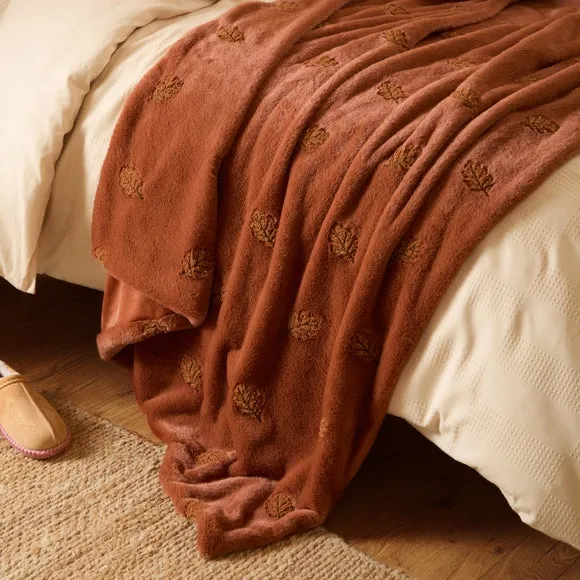 Furn. Autumn Trail Throw Blanket 130cm x 180cm 3