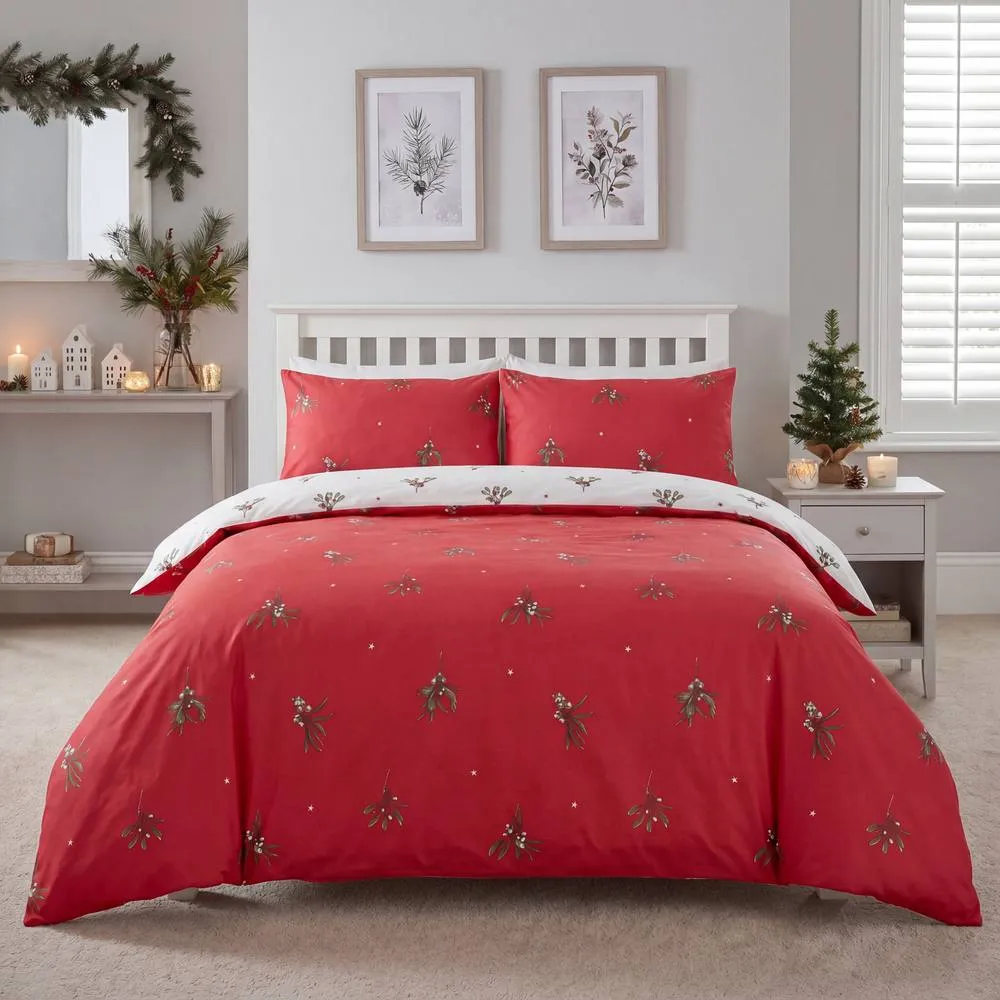 Rapport Home Mistletoe Christmas Reversible Microfibre Duvet Cover Set & Pillowcase in Red
