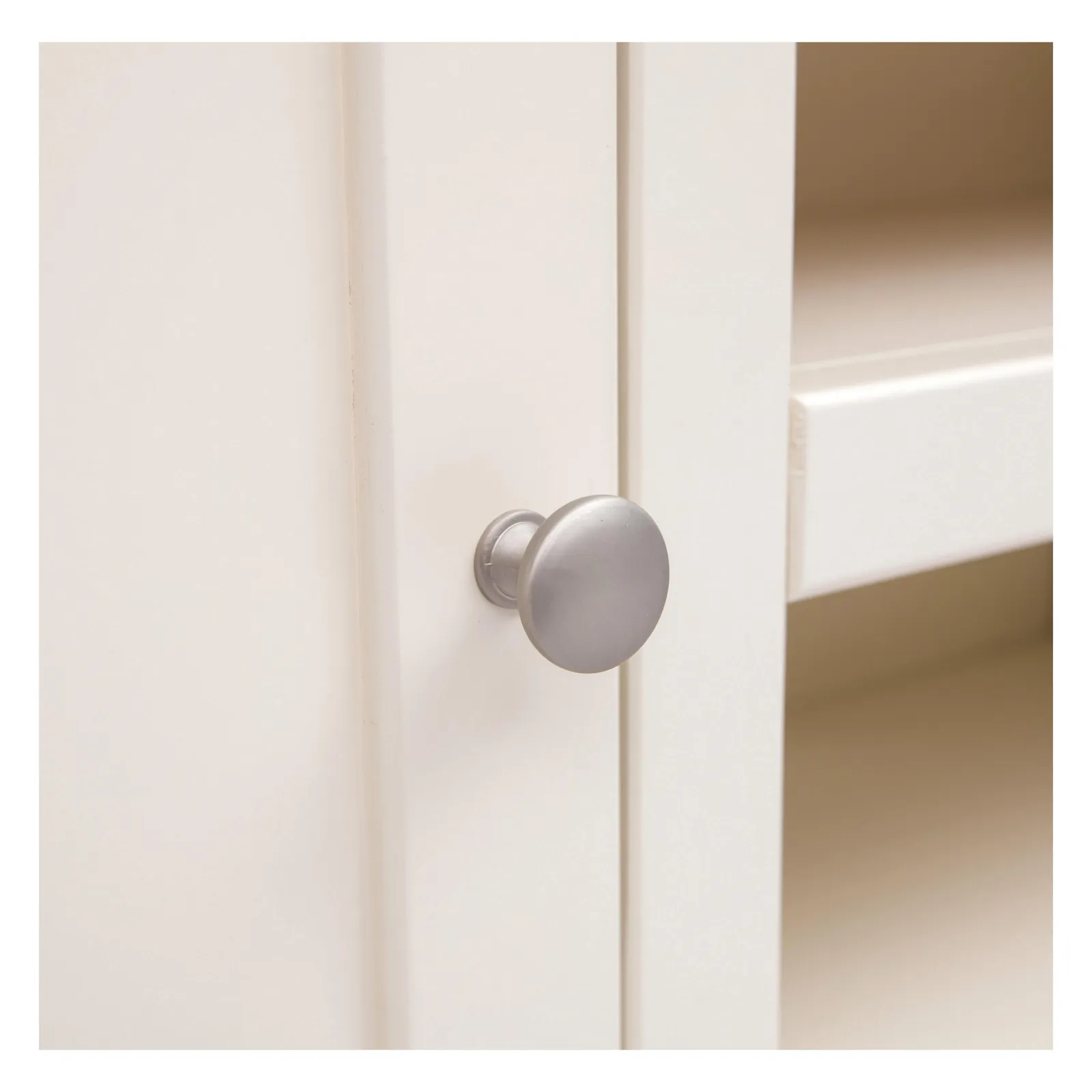 Cabinet Bits Maggiori Off-White 2 Door TV Cabinet Chrome Knob 5