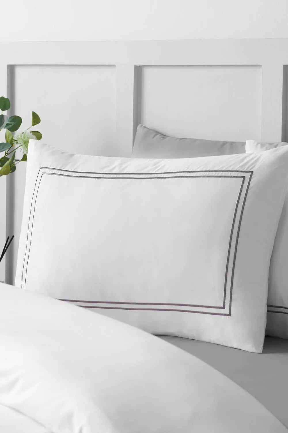 Catherine Lansfield 'So Soft Mono Satin Stitch' Duvet Cover Set in Silver 2