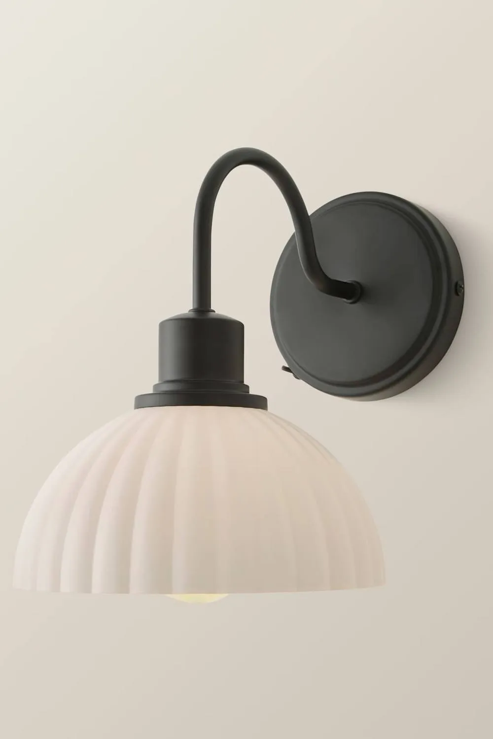 ValueLights Bourton Pair of Cream Ribbed Dome Wall Lights & Bulbs in Black 4