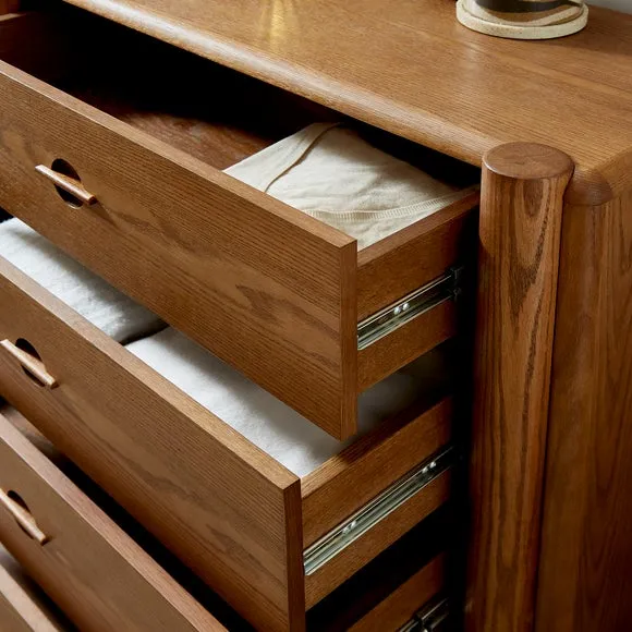 Reeva 4 Drawer Chest 4