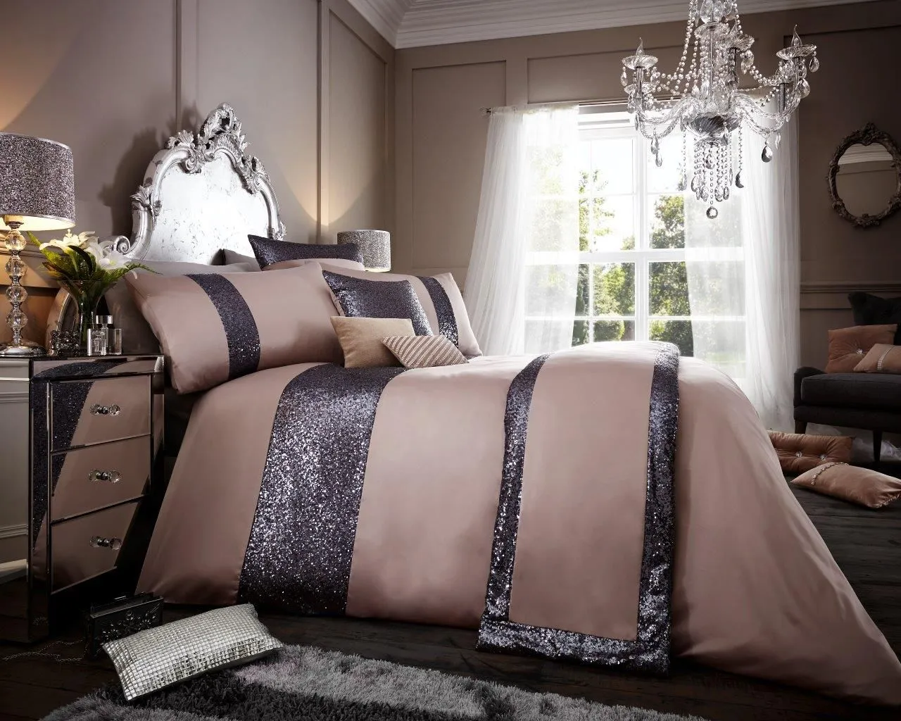 Smart Living Premium Polycotton Glamorous Duvet Cover With Pillowcases in Chocolate
