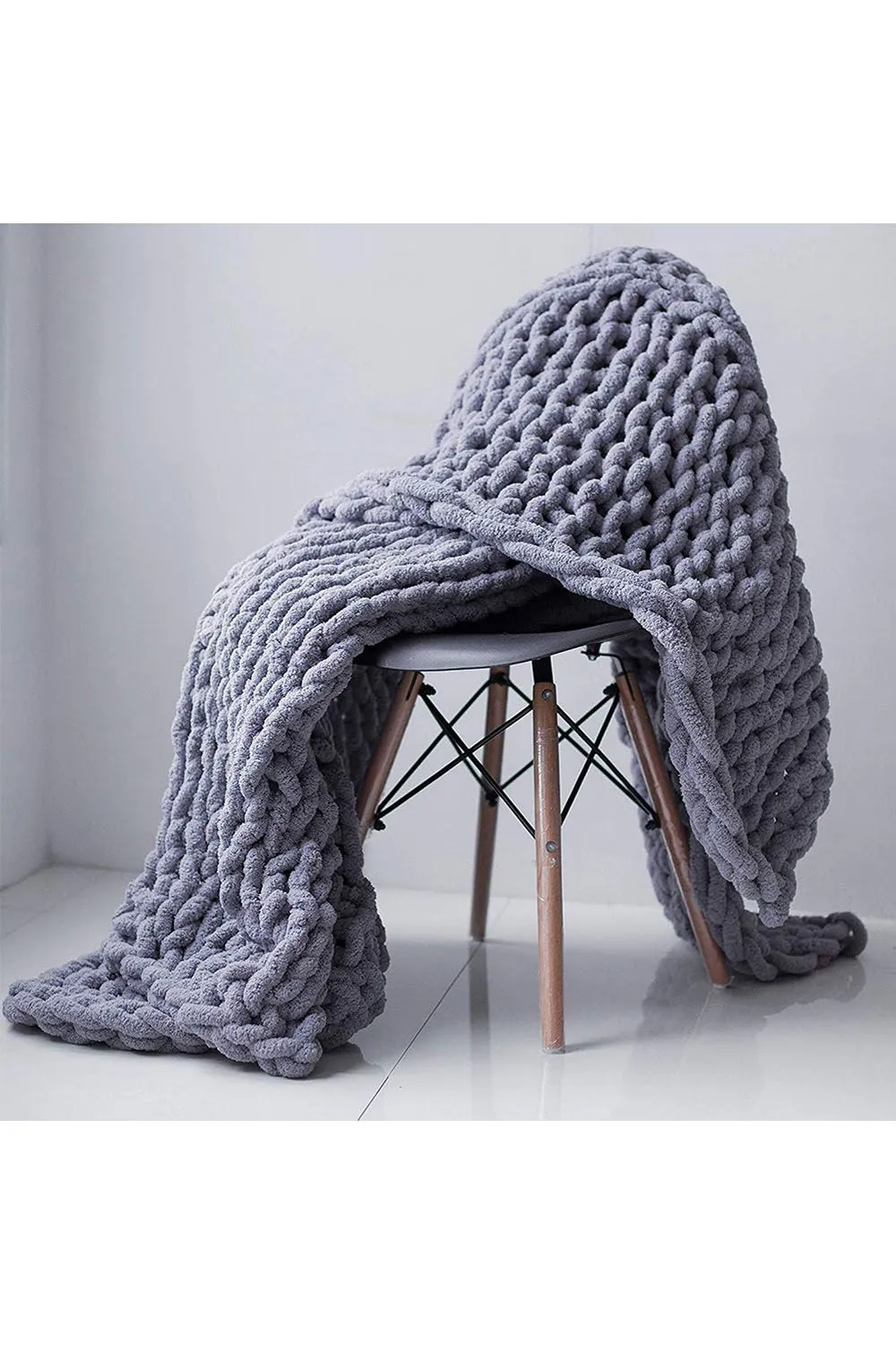 Living and Home 100x150cm Handmade Chunky Knit Throw Blanket in Grey