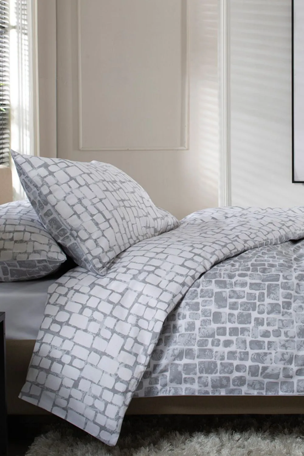 The Lyndon Company Tulle Extrasoft 100% Cotton Breathable Duvet Cover Set in Grey 4