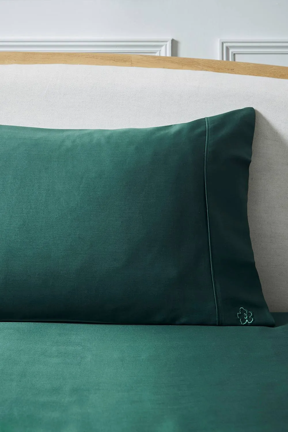 Ted Baker 'TB Plain Dye' Standard Pillowcase in Dark Green 3