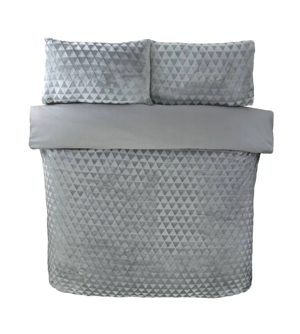 Rapport Home Diamond Cut Teddy Polyester Fleece Duvet Cover Set with Pillowcase in Silver 3