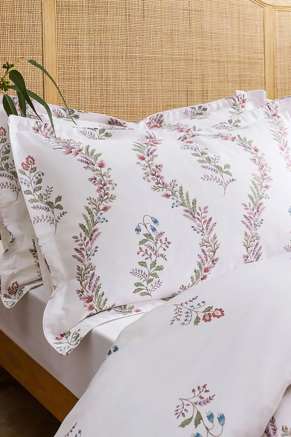 CHRISTY 'Eversham' Floral Reversible Cotton Sateen Duvet Cover Set in Purple 5