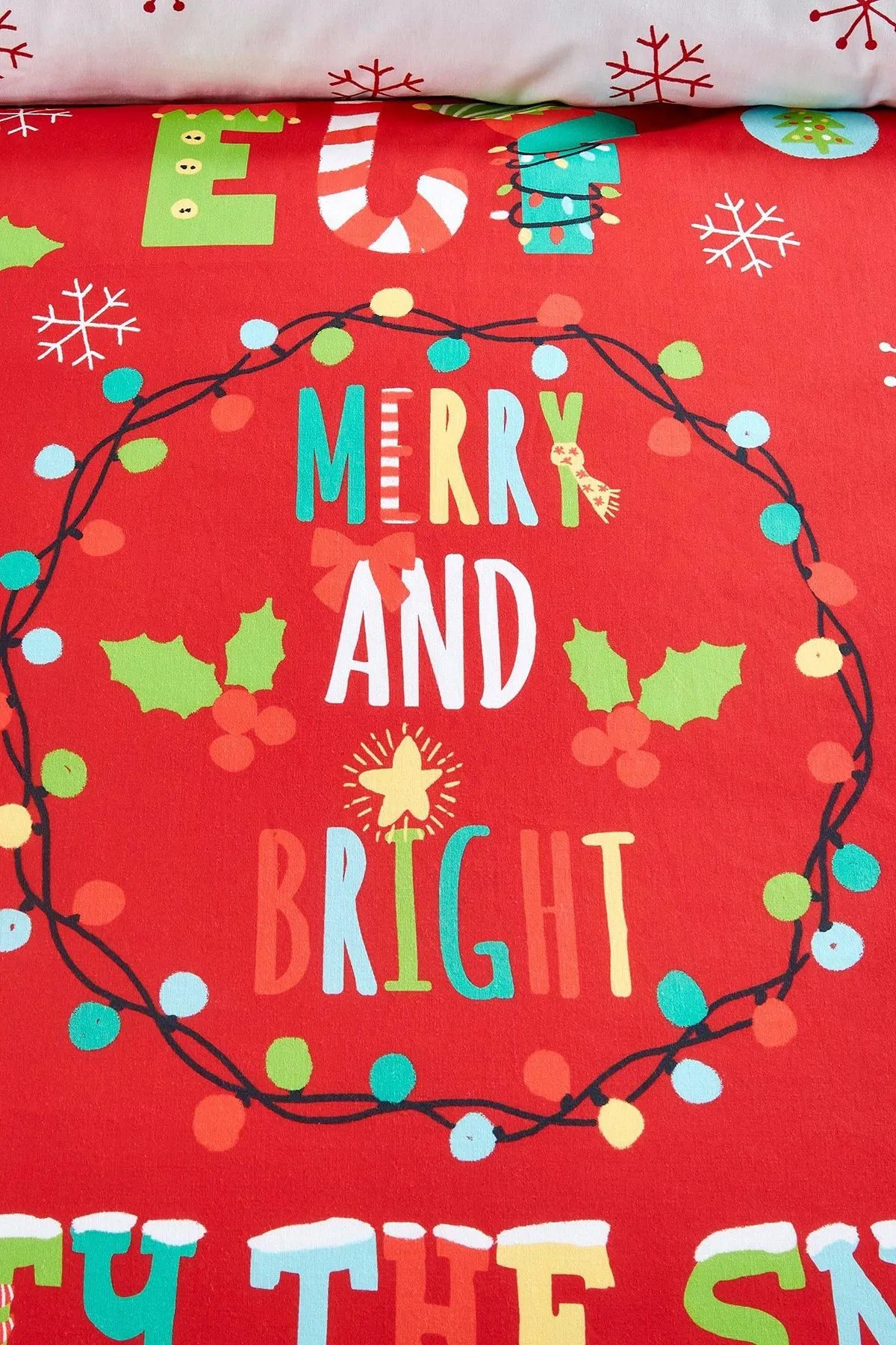 Fusion 'Santa's Little Helper' Text Crazy Festive Print Duvet Cover Set in Red 3