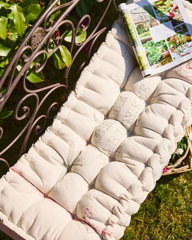 Dibor Traditional Belle Jardinere Red Summer Outdoor Garden Bench Cushion L112cm x W44cm 3