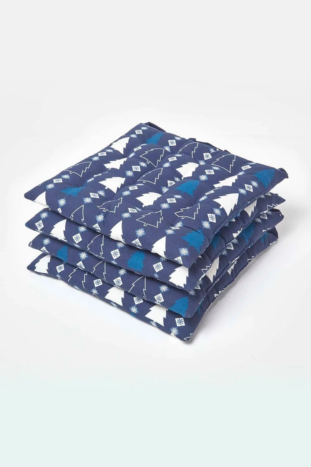 Homescapes 4 Pack Seat Pads Luxury Cotton Christmas Blue Winterland Indoor Outdoor Cushion