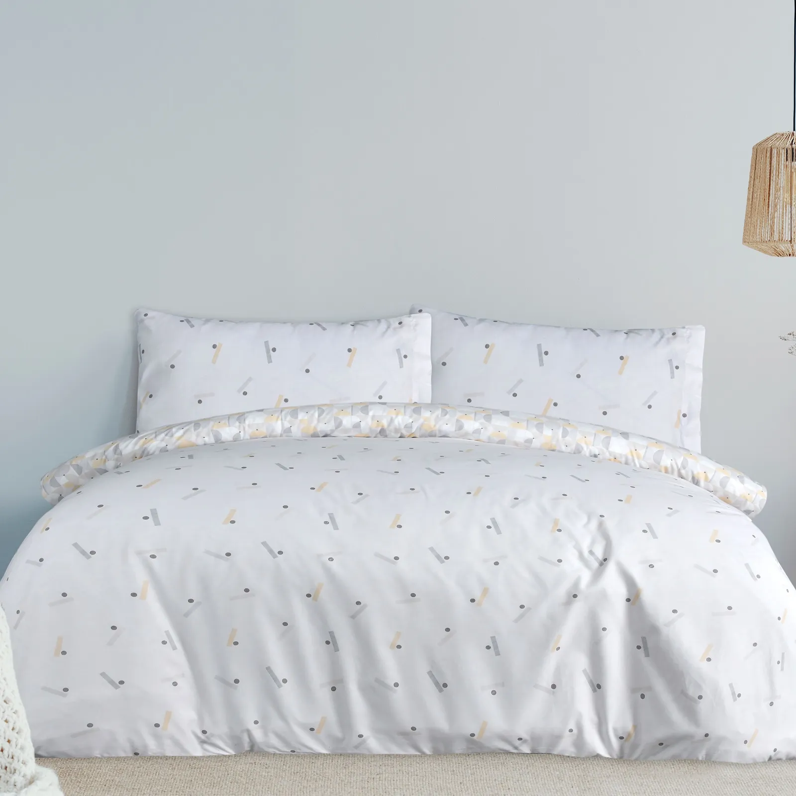 Smart Living Printed Reversible Circle Geo Duvet Cover With Pillowcases in Yellow 2