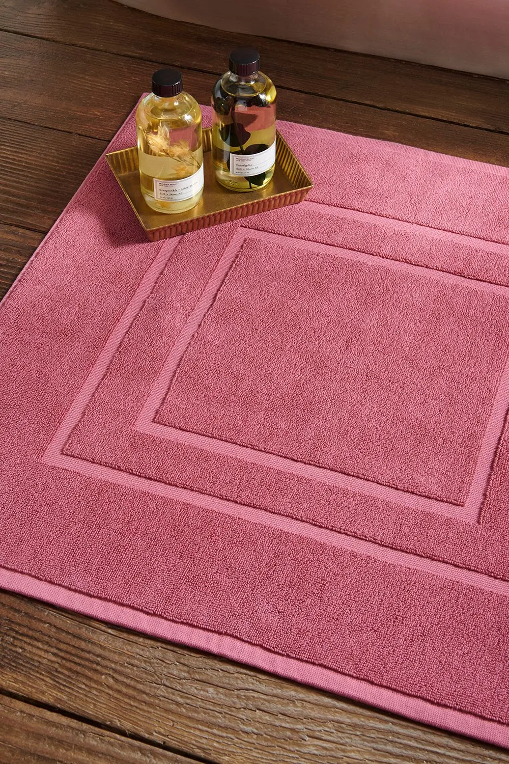 CHRISTY 'Brixton' Luxury 100% Cotton Bath Mats in Light Red
