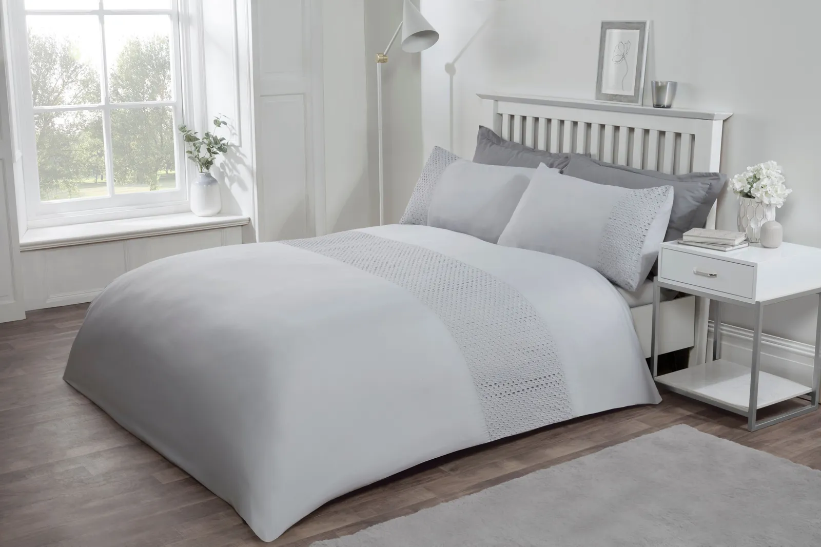Smart Living Luxury Super Soft Stylish Lace Panel Duvet Cover with Pillowcases in Silver