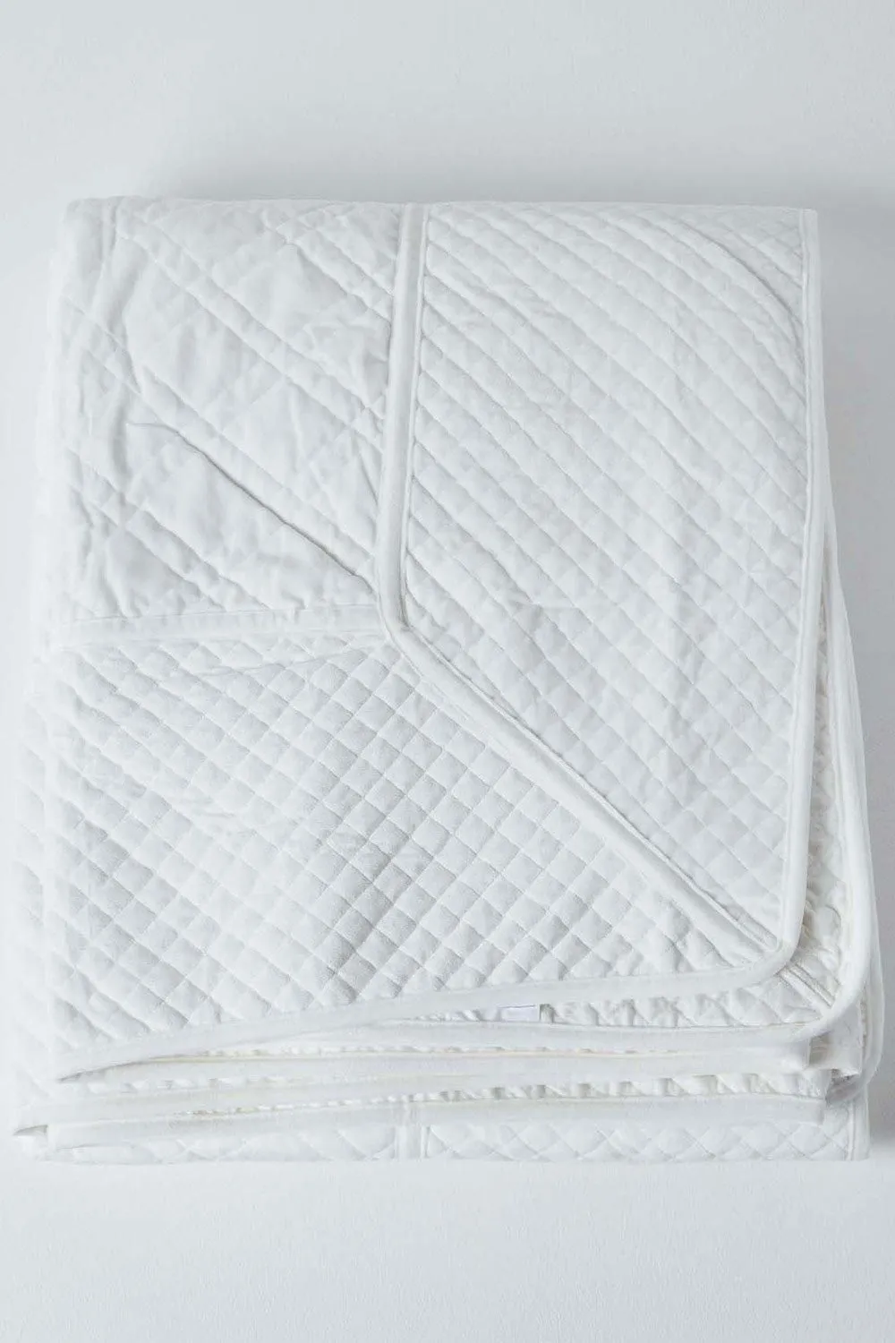 Homescapes Luxury Quilted Velvet Bedspread Geometric Pattern Throw in Cream 2