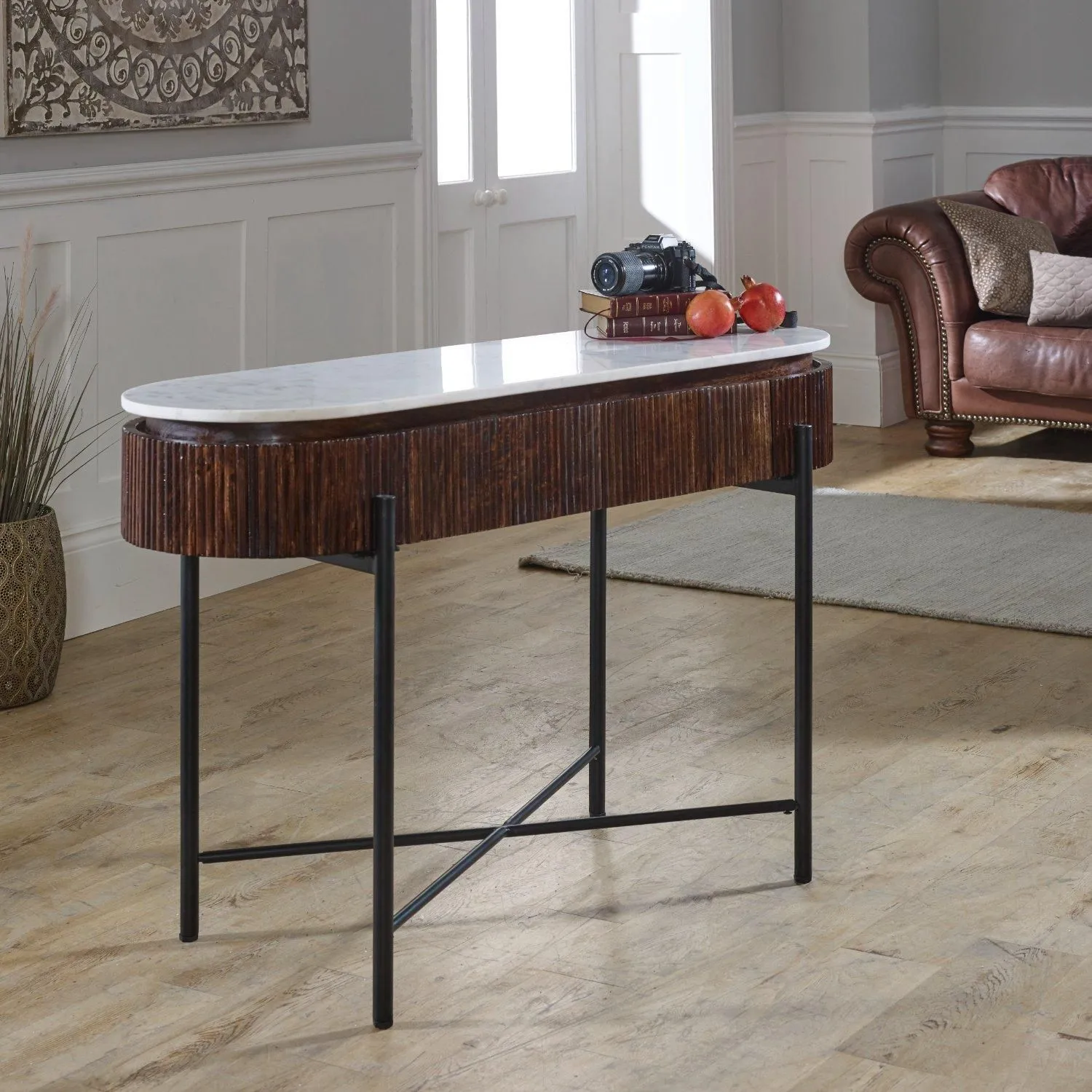 IH Design Tilden Mango Wood Console Table With Marble Top & Metal Legs in White