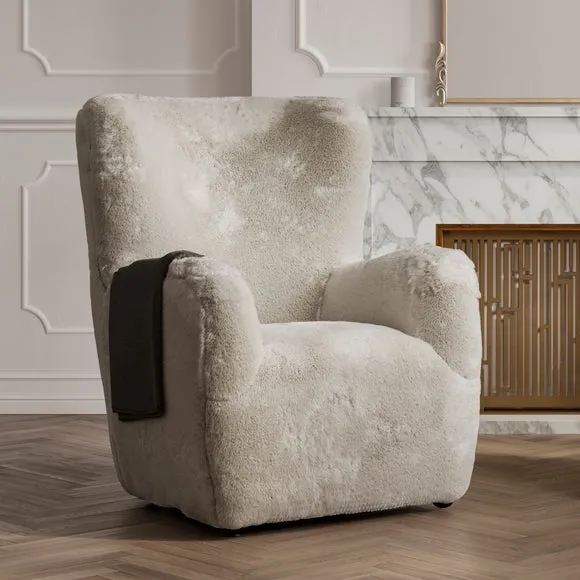 LPD Bear Wolf Chair