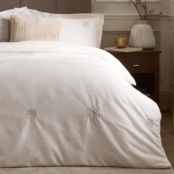Paoletti Frosted Snowflake Duvet Cover & Pillowcase Set 4